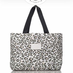 HOLO HOLO Reversible Tote in Snow Leopard print by Aloha Collection